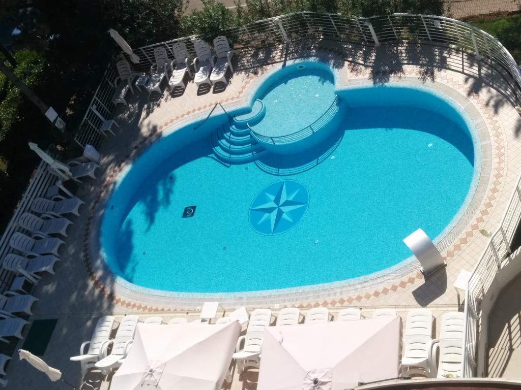 Hotel San Francisco Lignano Sabbiadoro Zewnętrze zdjęcie