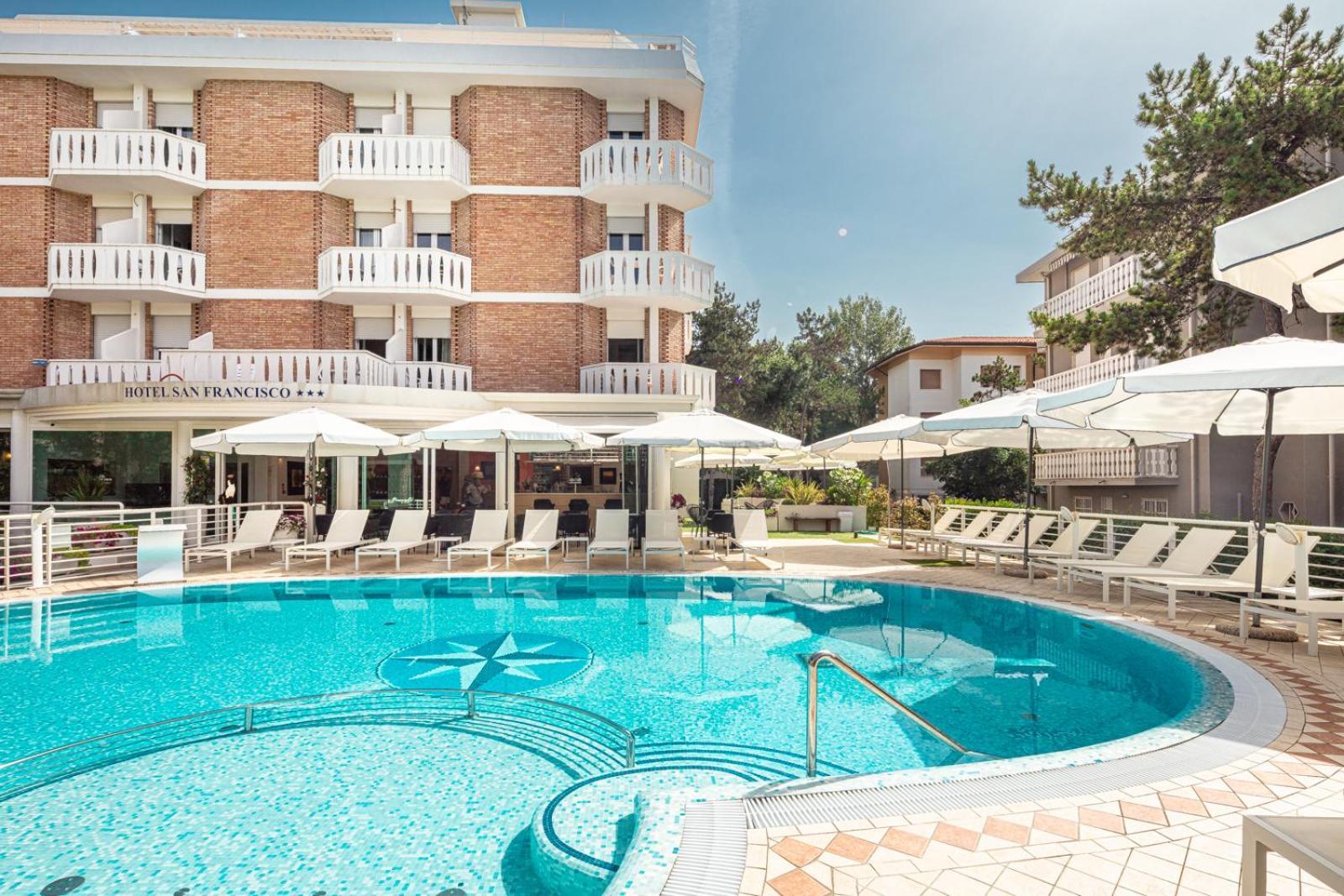 Hotel San Francisco Lignano Sabbiadoro Zewnętrze zdjęcie